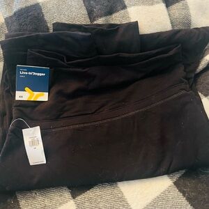 New w/tags! Old Navy- Midrise “Live-in jogger” size 4x